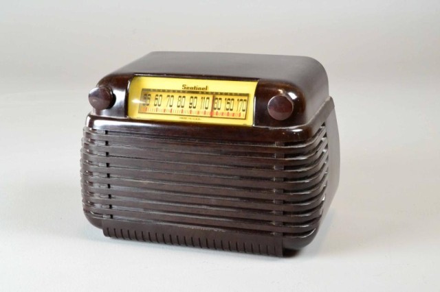 CIRCA1940's BAKELITE SENTINEL