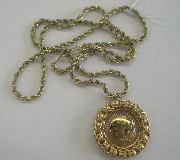 Circular Fourteen-Karat Yellow Gold