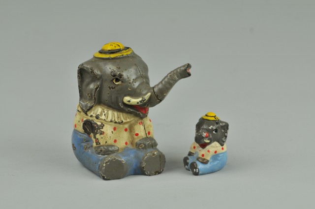 CIRCUS ELEPHANT STILL BANK AND
