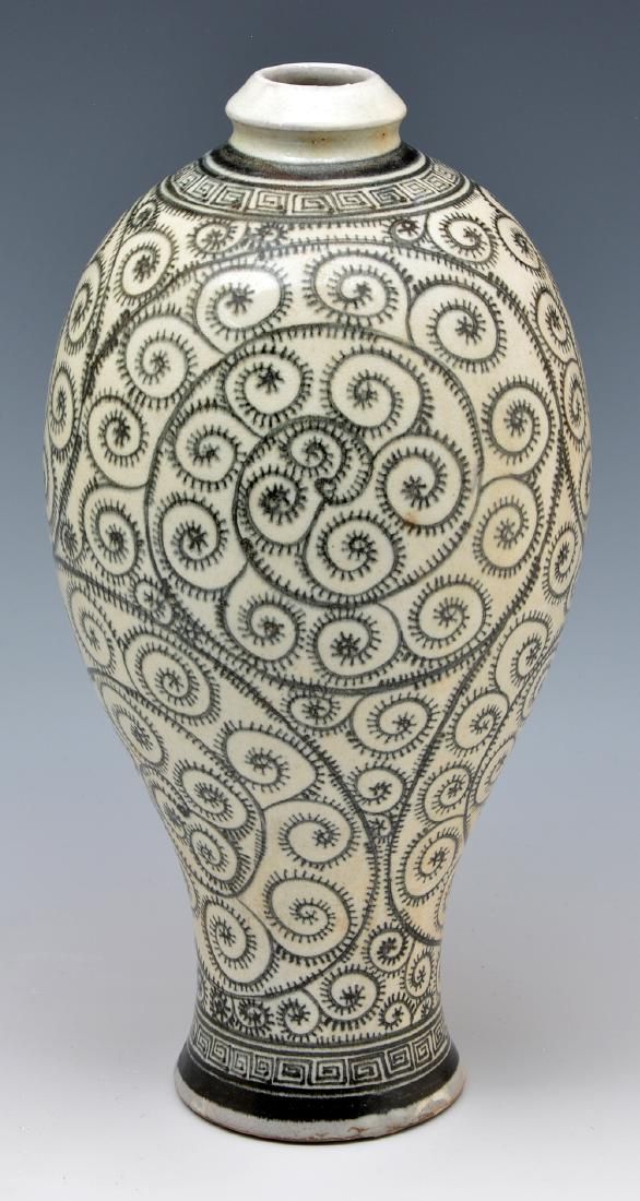 CIZHOU PAINTED MEIPING VASECizhou