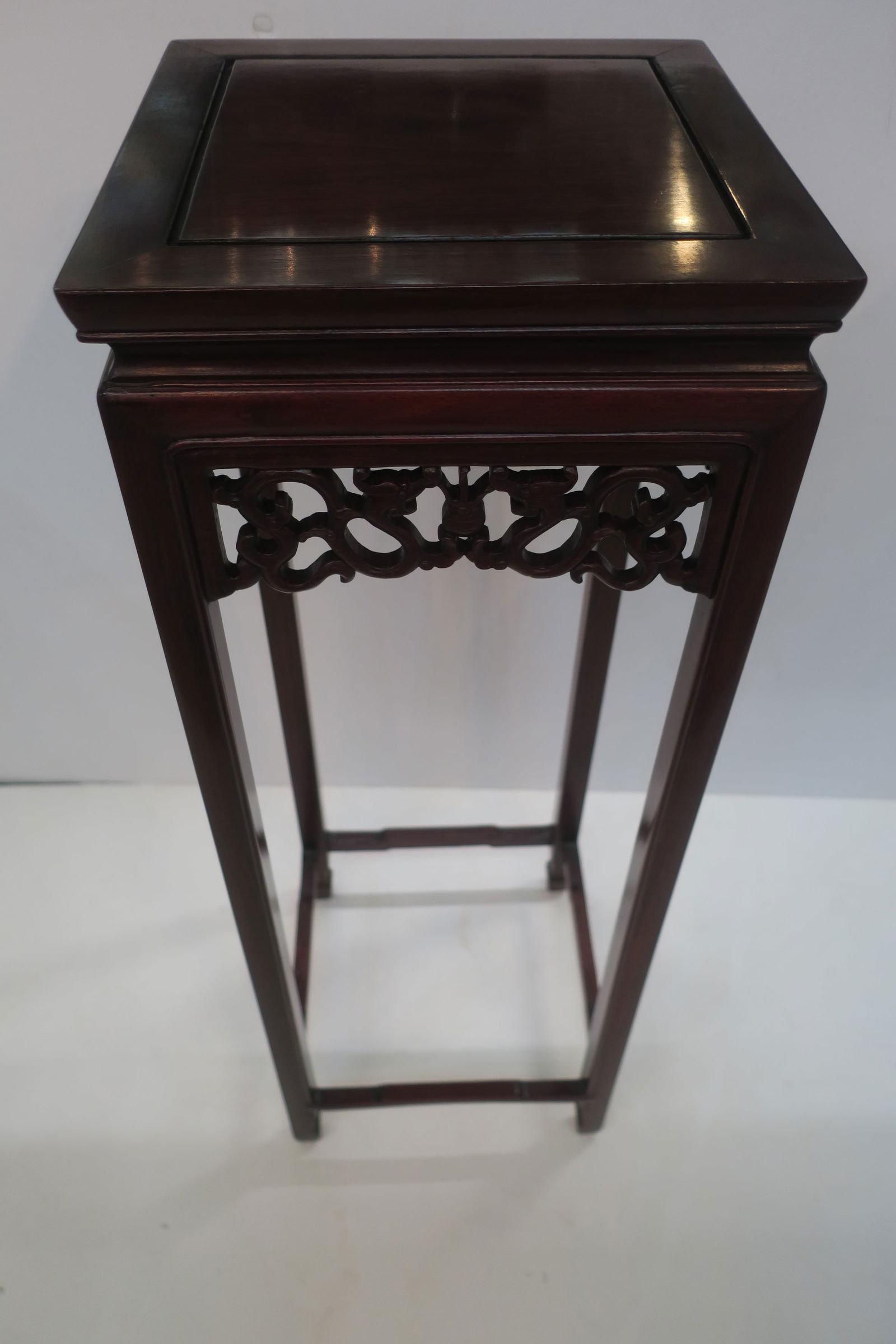 CLASSIC ASIAN ROSEWOOD SQUARE TOP