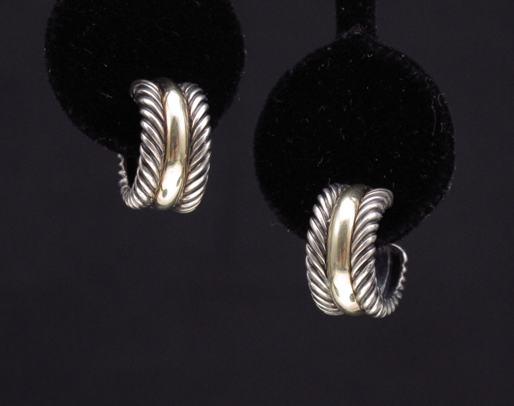 CLASSIC DAVID YURMAN HOOP EARRINGS:
