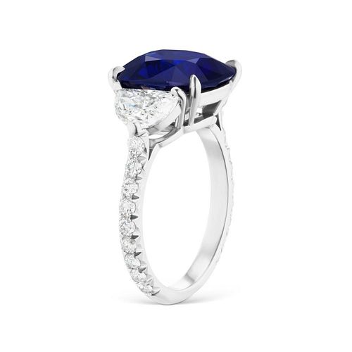 CLASSIC SAPPHIRE AND DIAMOND