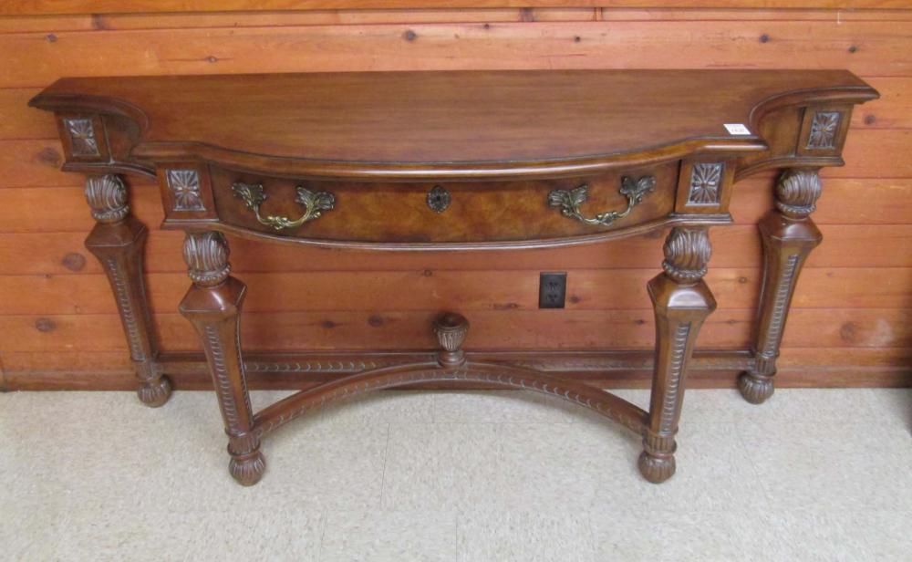 CLASSIC STYLE CONSOLE/SOFA TABLE,