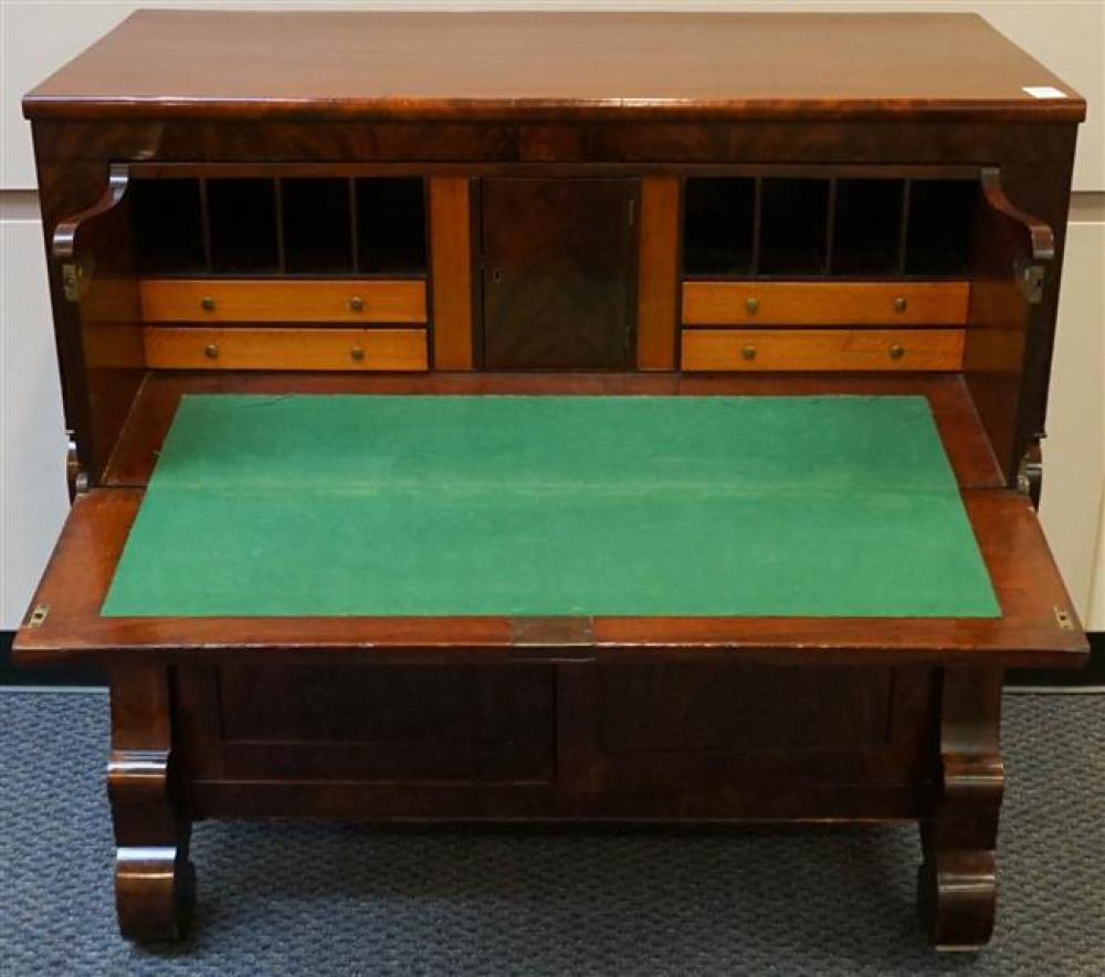 CLASSICAL MAHOGANY BUTLER'S DESK,