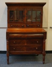 CLASSICAL MAHOGANY TWO-PART DE