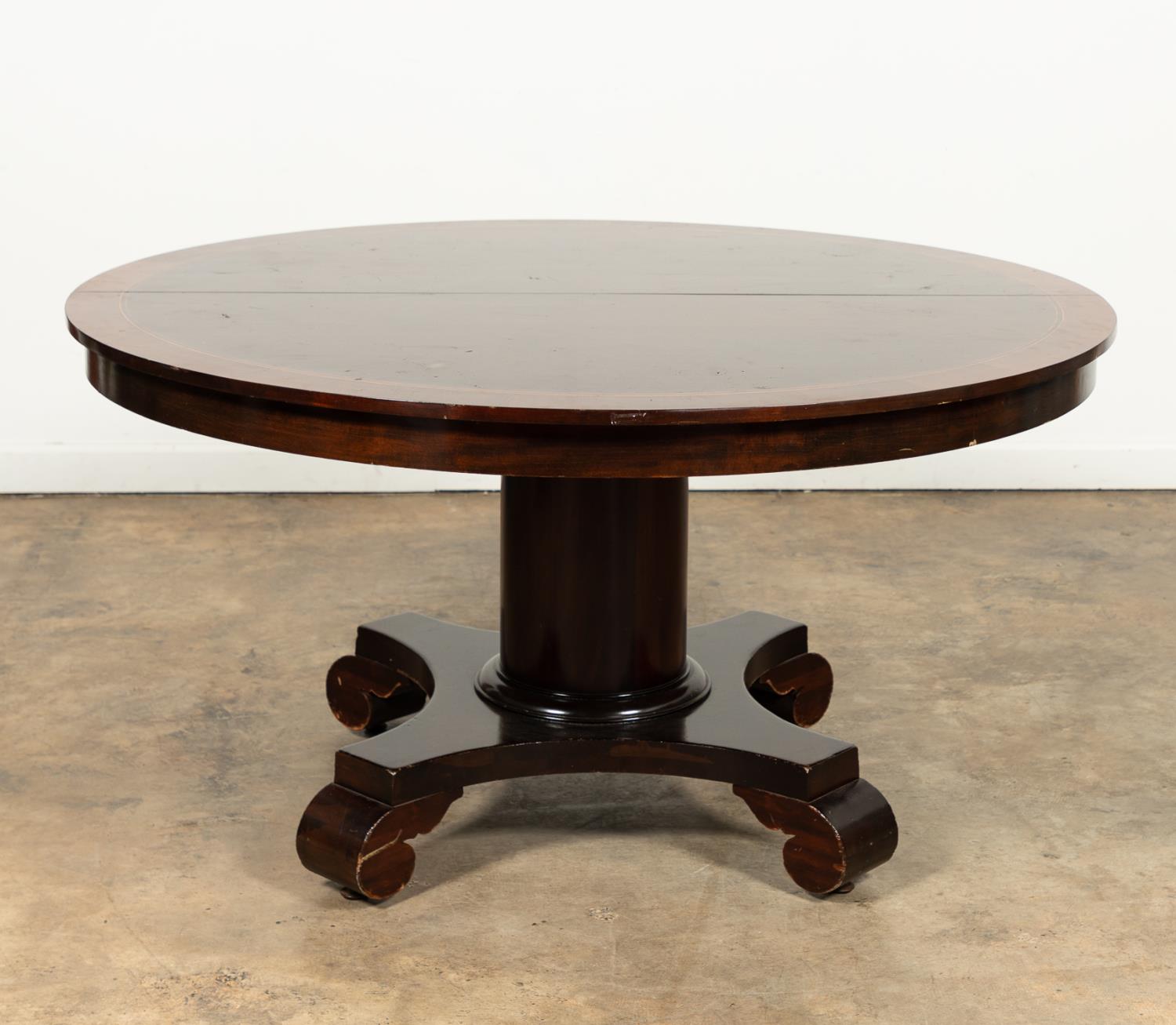 CLASSICAL REVIVAL STYLE ROUND