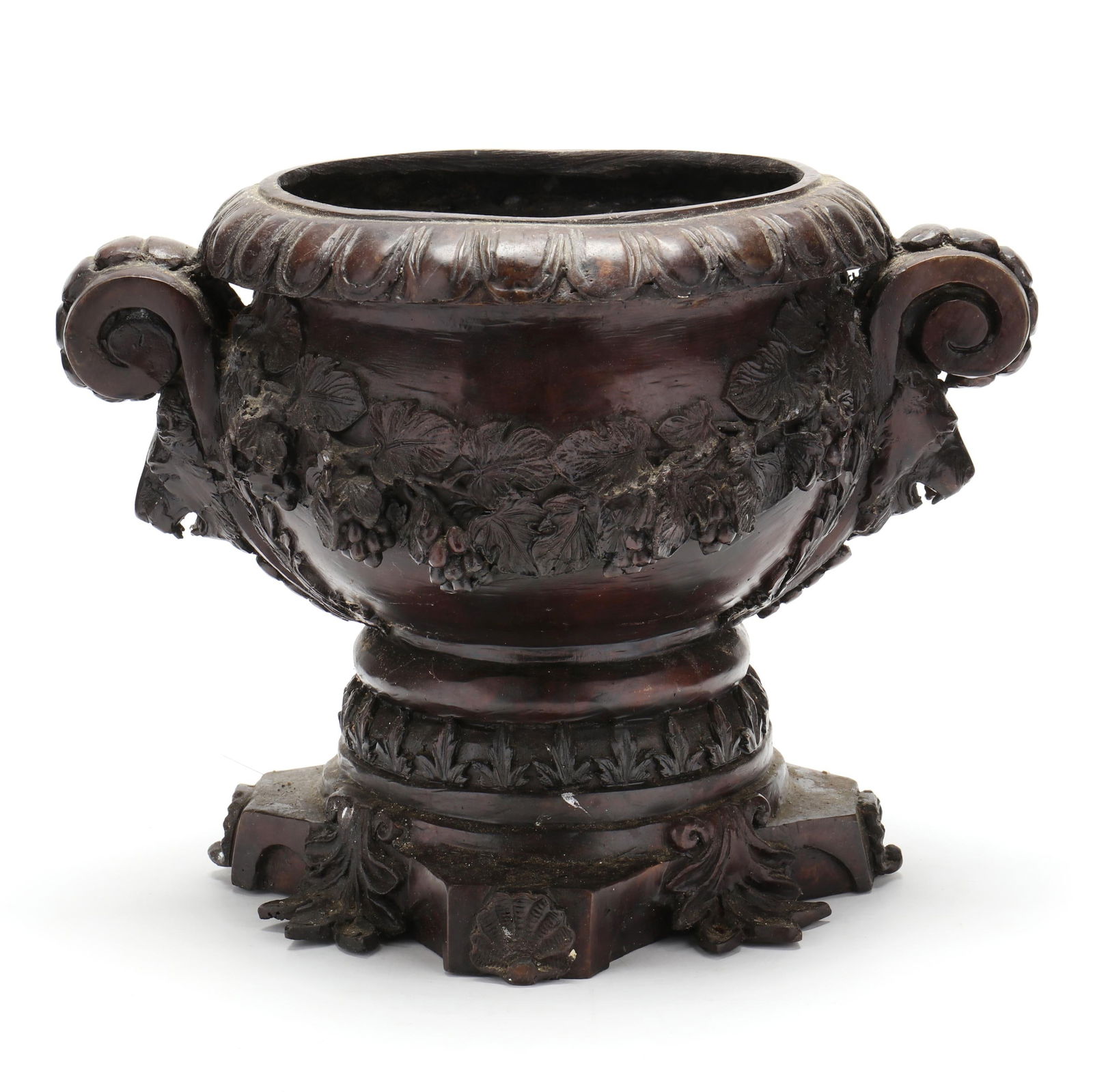 CLASSICAL STYLE BRONZE LION