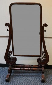 CLASSICAL STYLE CARVED MAHOGAN