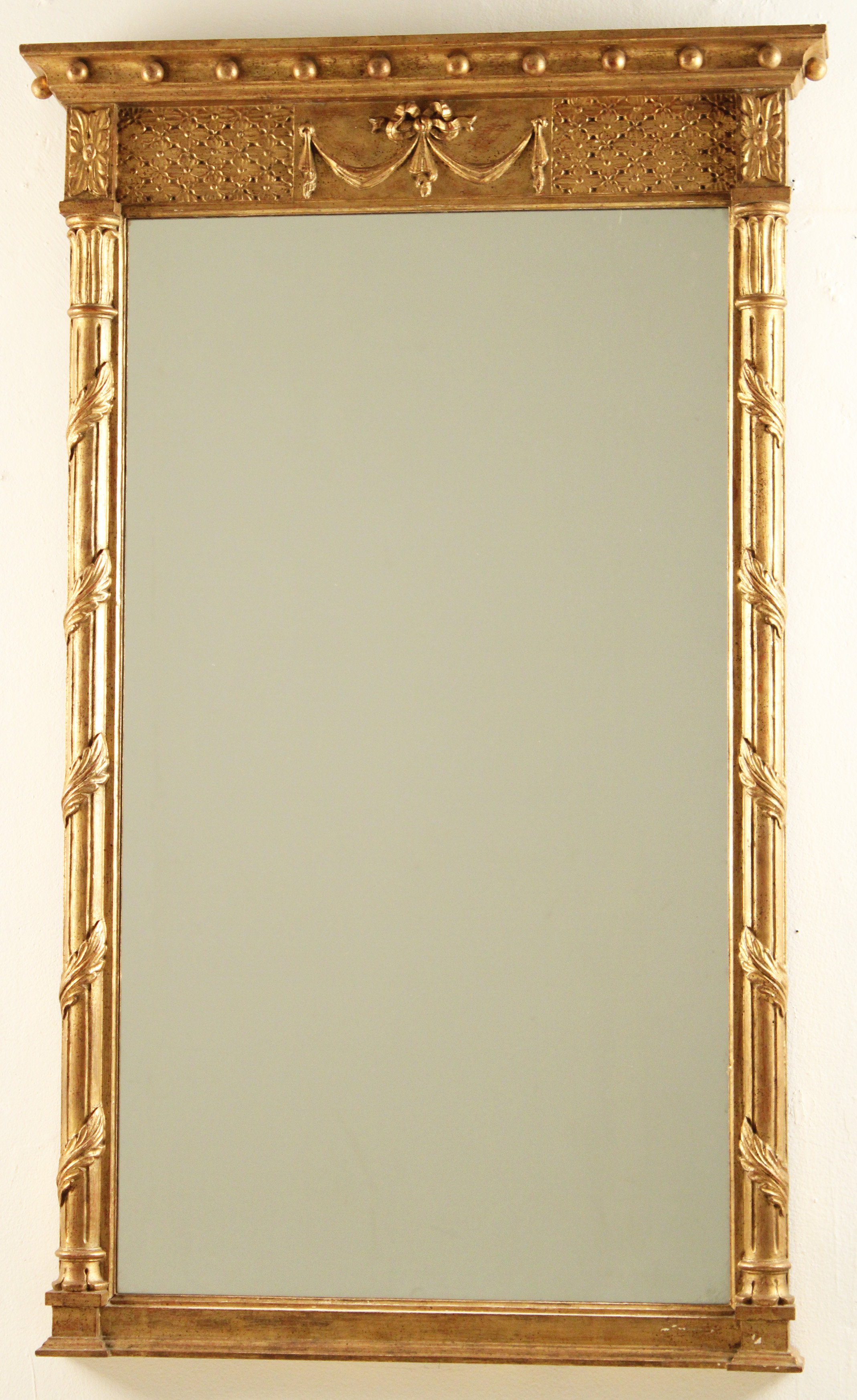 CLASSICAL STYLE GOLD LEAF CARVED