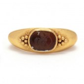 CLASSICAL STYLE GOLD RING INSE
