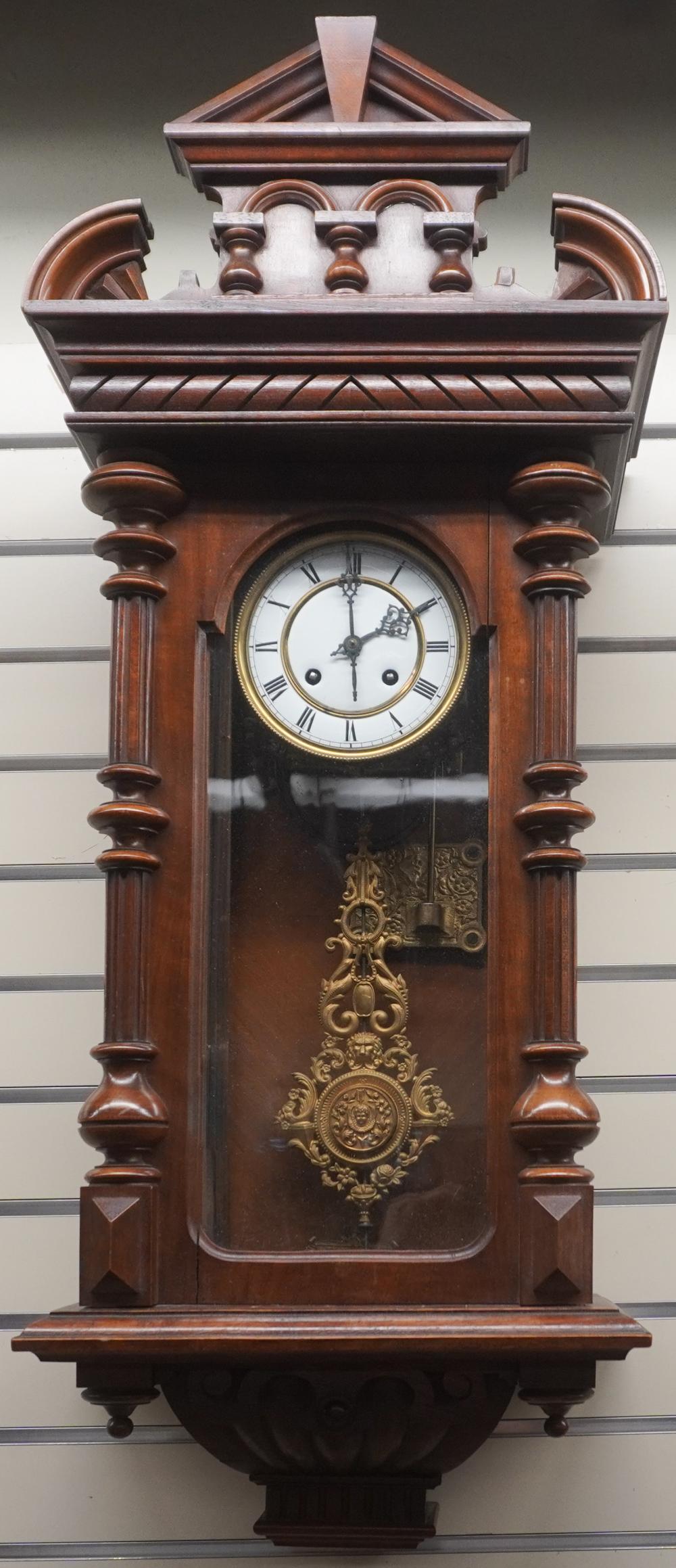 CLASSICAL STYLE MAHOGANY WALL
