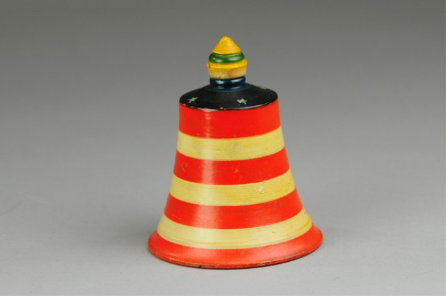 CLAY BELL STILL BANK Red clay and