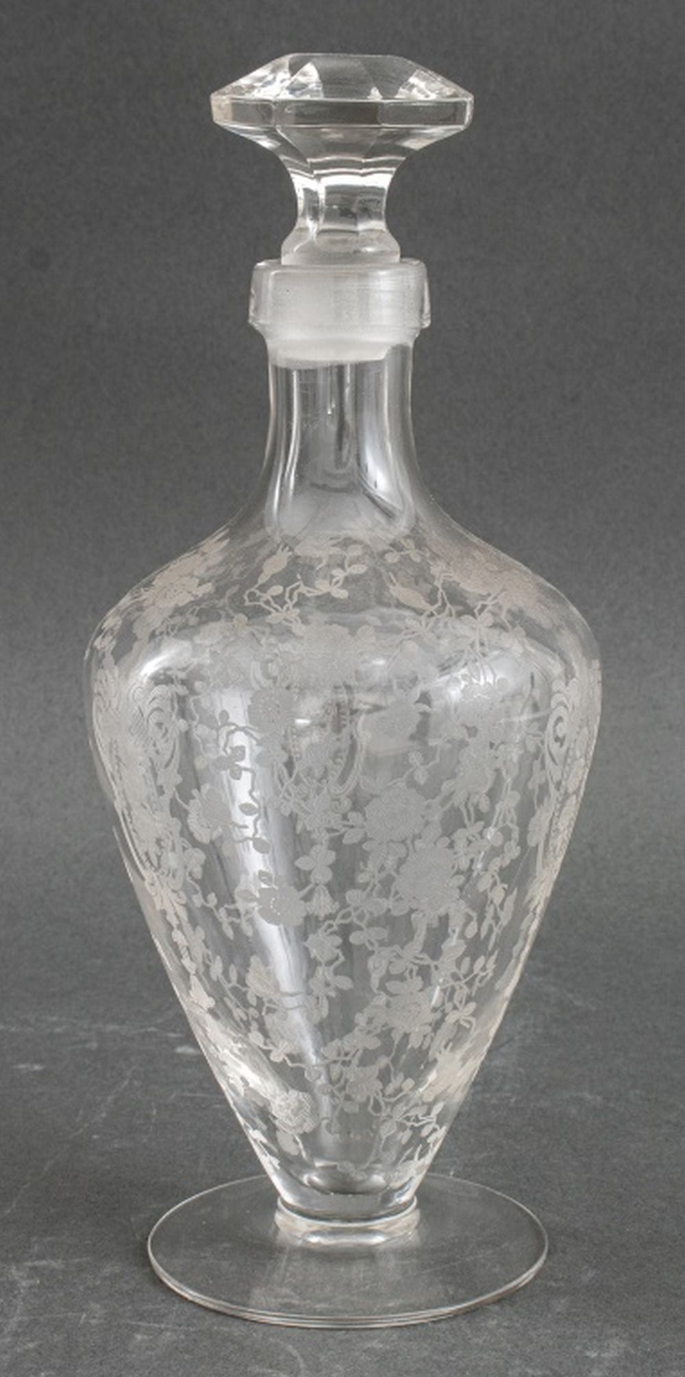 CLEAR AND FROSTED GLASS DECANTER