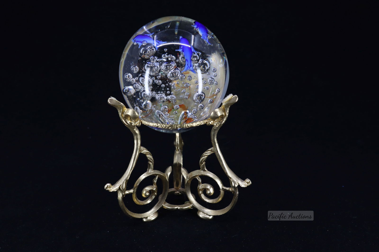 CLEAR GLASS PAPERWEIGHT WITH