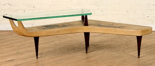 CLEOPATRA INSPIRED BOOMERANG