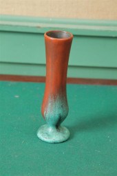 CLEWELL POTTERY BUD VASE. Copp