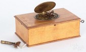 CLOCKWORK SINGING BIRD BOXCloc