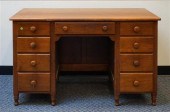 CLORE WALNUT DRESSING TABLEClo