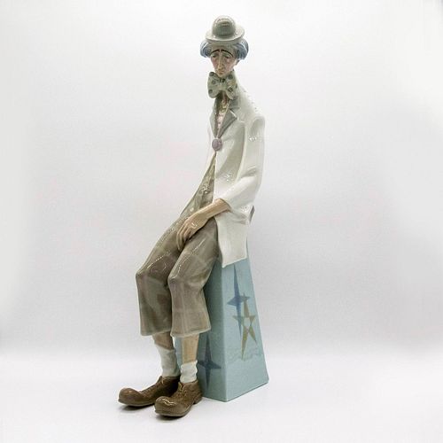 CLOWN WITH CONCERTINA 1001027 -