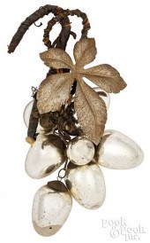 CLUSTER OF SILVER KUGEL EGG CH