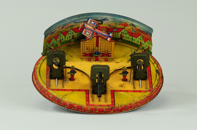COAST DEFENSE TOY Louis Marx