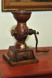 COFFEE GRINDER. Connecticut  e