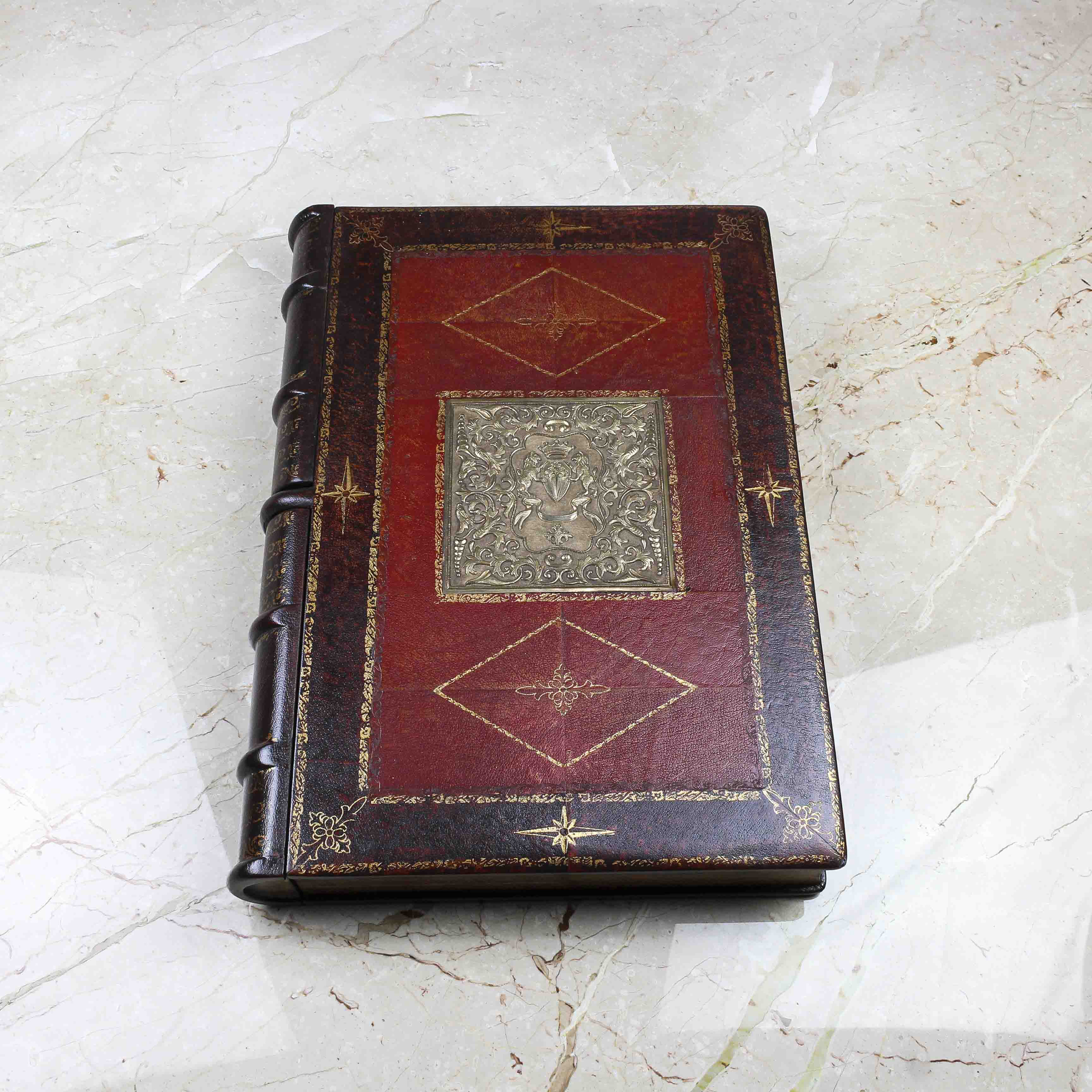 COFFEE TABLE BOOK FORM CABINET