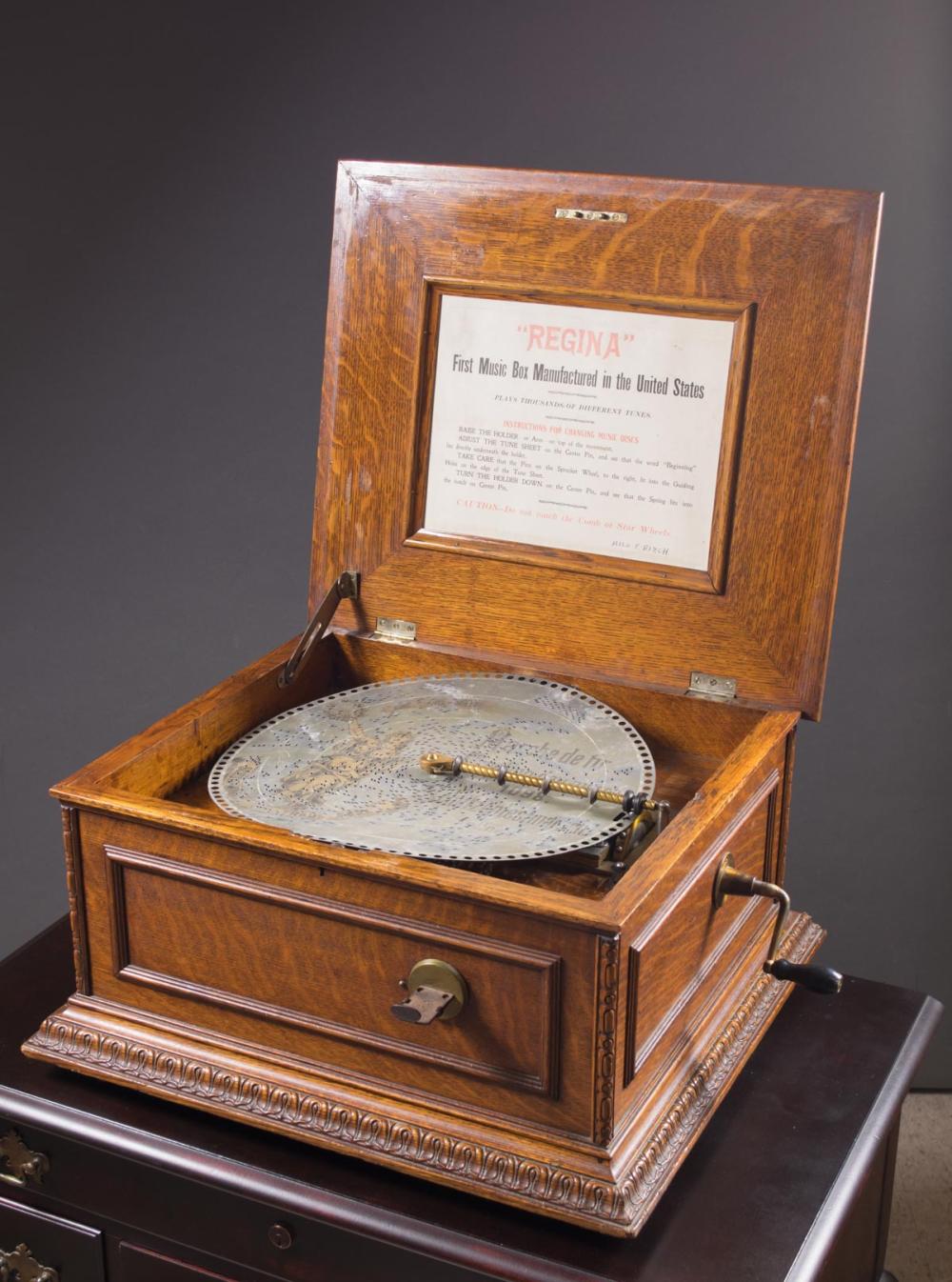 COIN-OPERATED REGINA DISC MUSIC