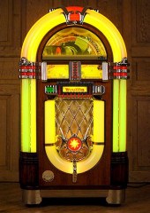 COIN OPERATED WURLITZER JUKEBO