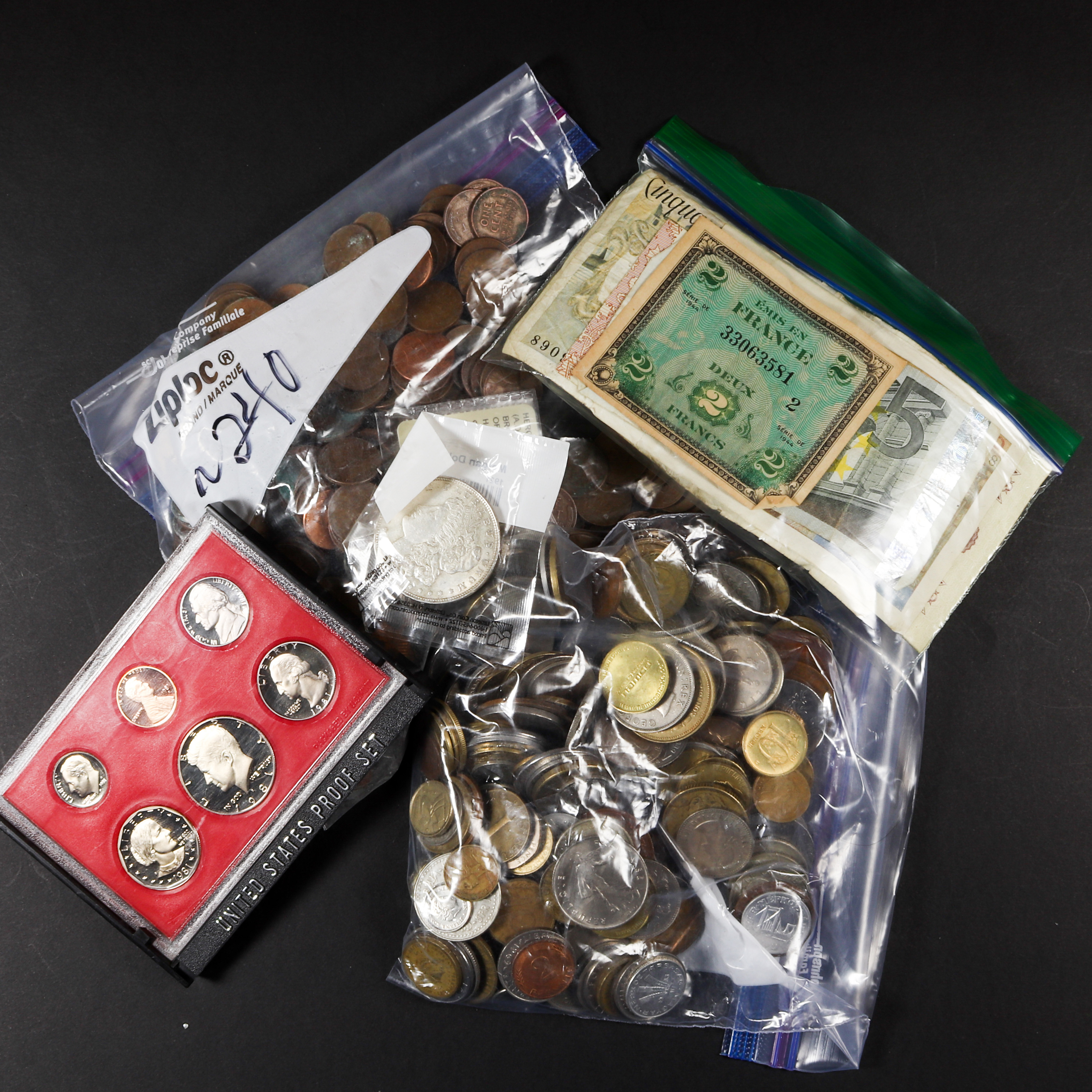 COIN&CURRENCY LOT: INCLUDING 1981