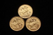 COINS - (3) English gold sover