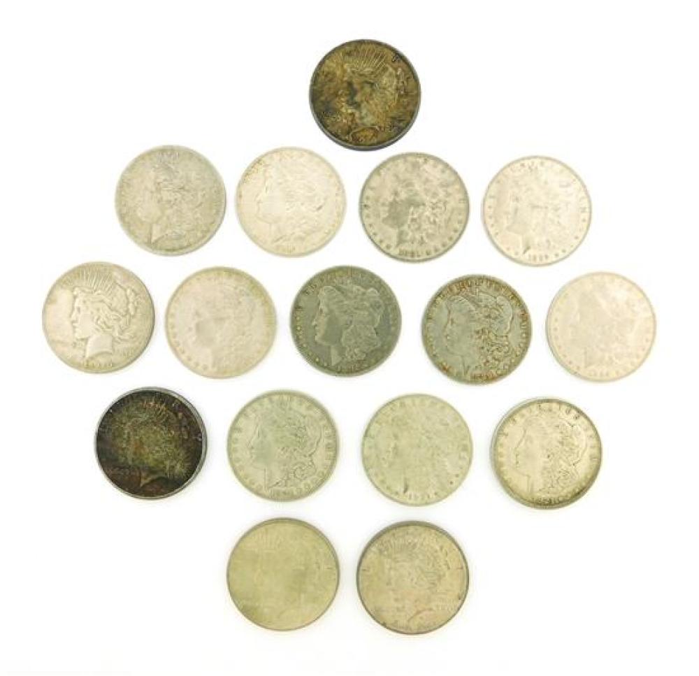 †COINS: SIXTEEN MORGAN AND PEACE