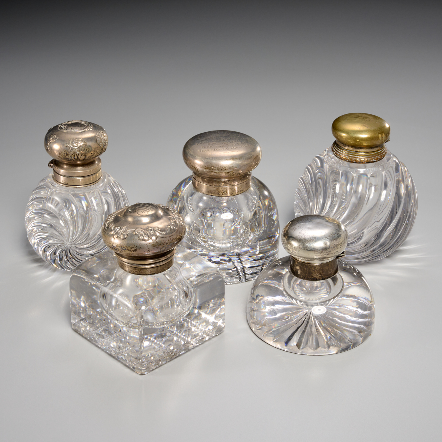 COLLECTION ANTIQUE SILVER AND GLASS