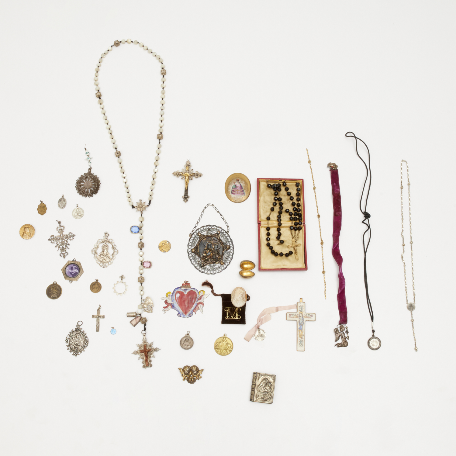 COLLECTION DEVOTIONAL JEWELRY, EX