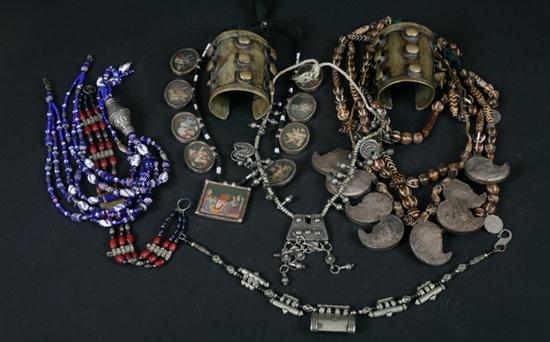 COLLECTION INDIAN JEWELRY.
