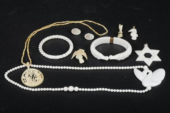 COLLECTION IVORY OBJECTS. Including