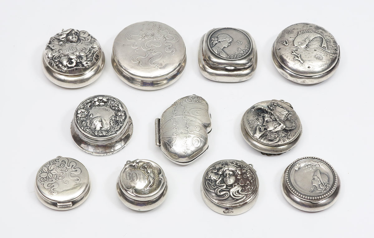 COLLECTION OF 11 ART NOUVEAU