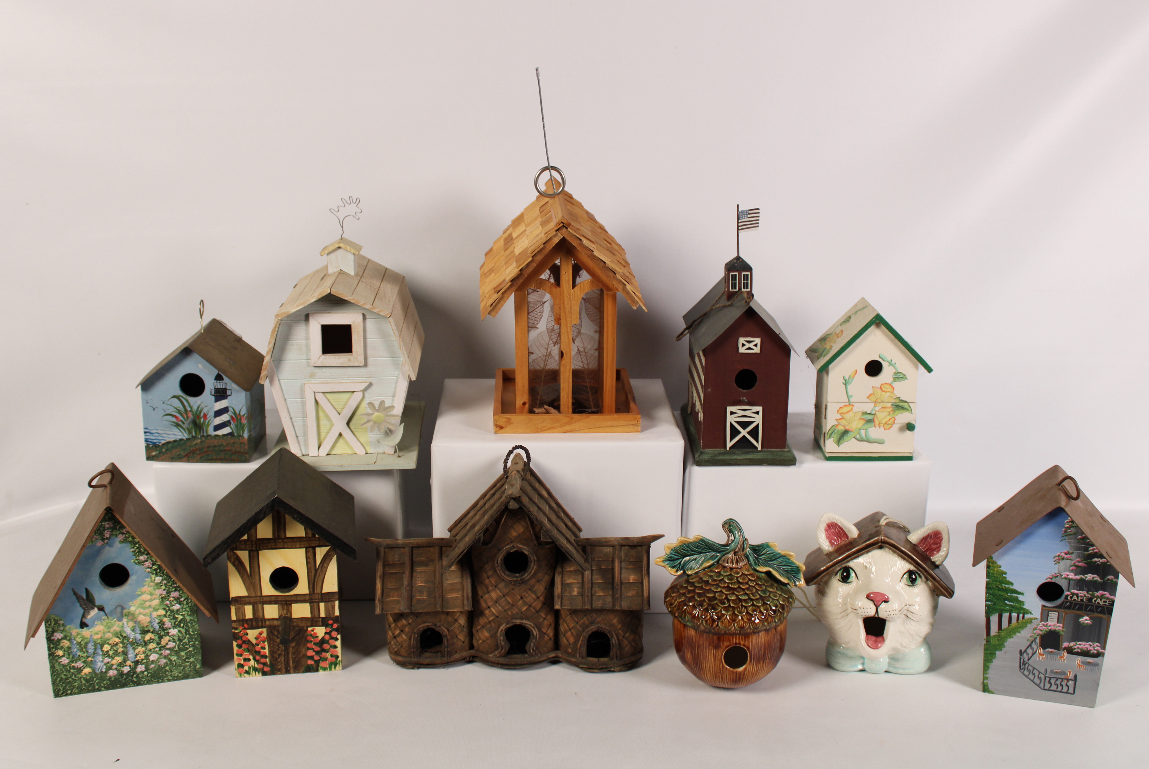COLLECTION OF 11 BIRDHOUSES