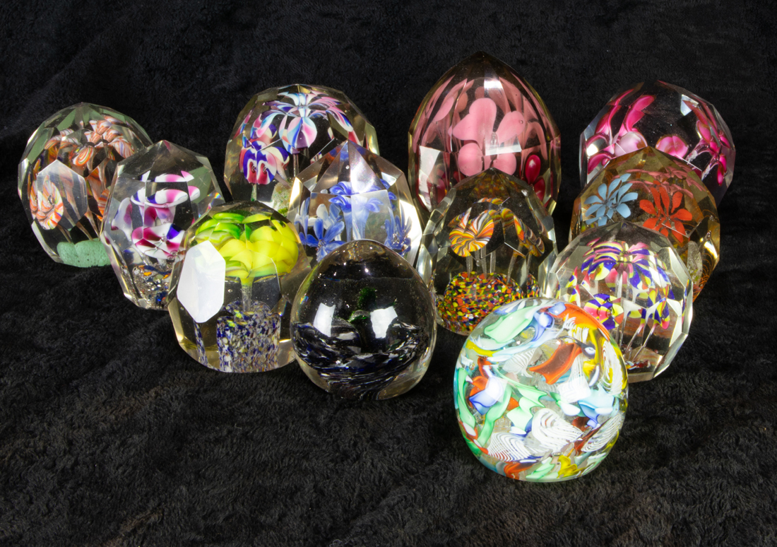 COLLECTION OF 12 MAINLY FACETTED