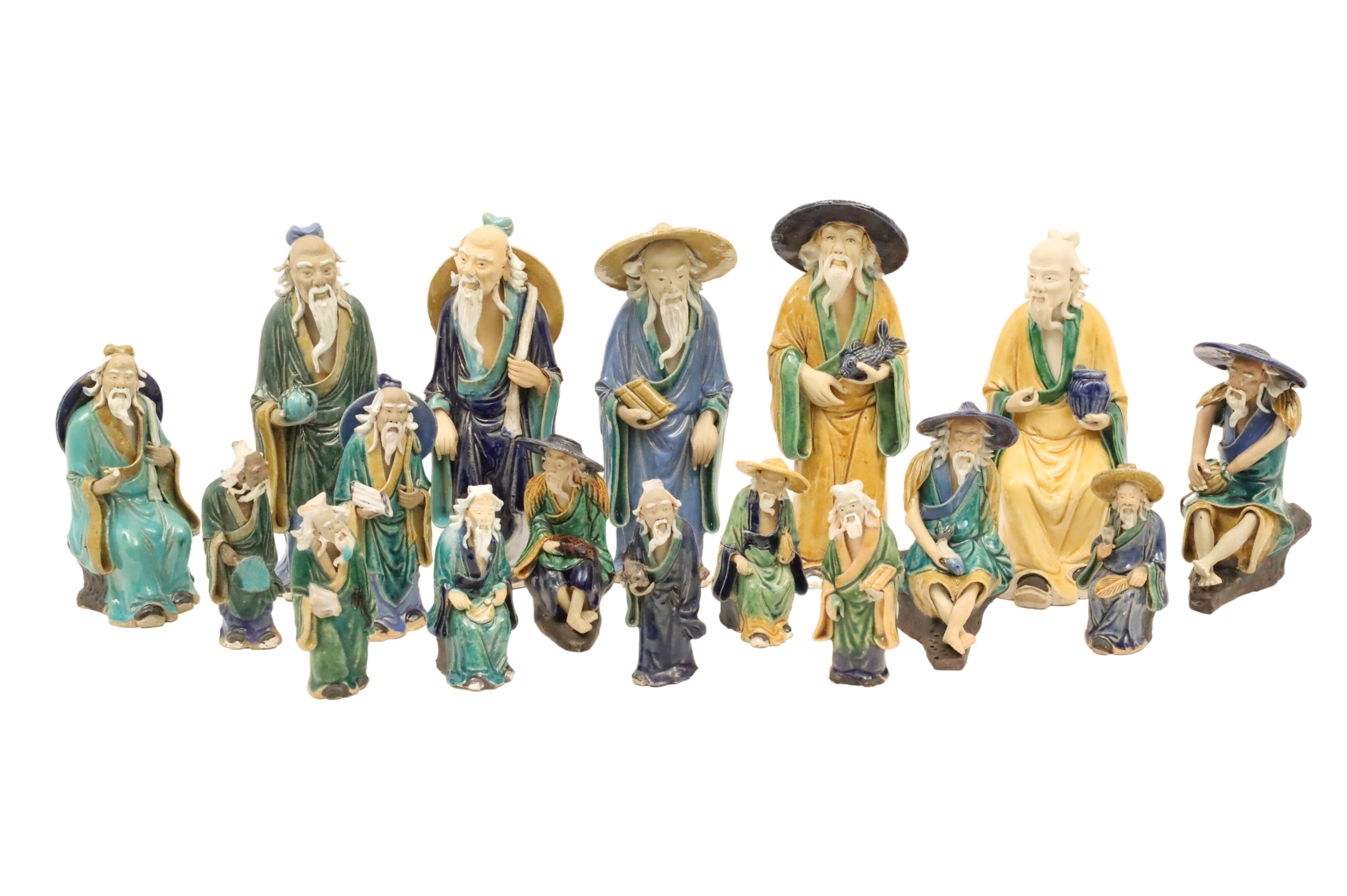 COLLECTION OF 17 CHINESE CERAMIC