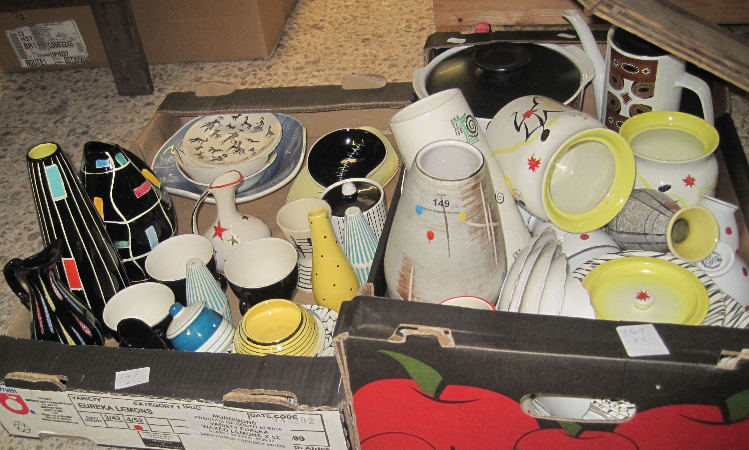 Collection of 1950's Pottery to