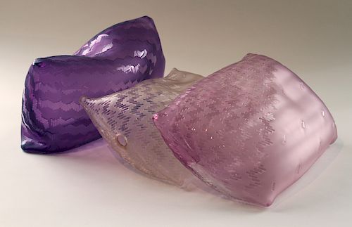 COLLECTION OF 3 ART GLASS
