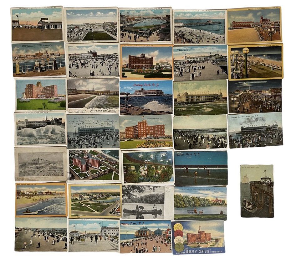 COLLECTION OF 33 TOURISM