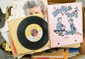 COLLECTION OF 35 RPM RECORDSCo
