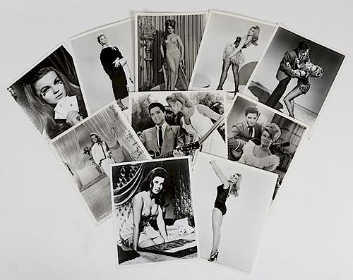 COLLECTION OF 37 VINTAGE PROMO