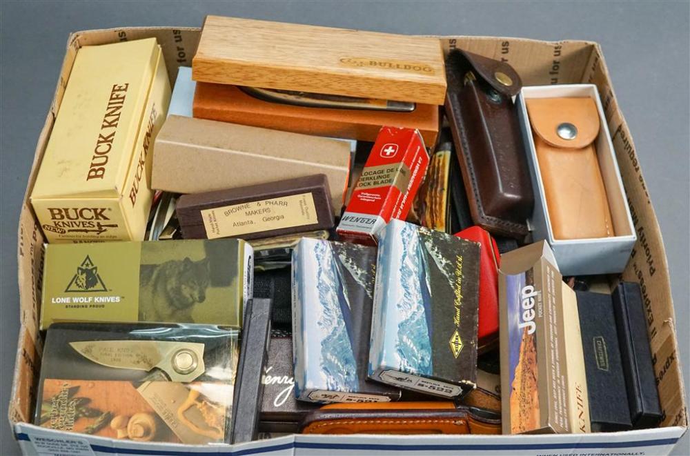 COLLECTION OF 40 ASSORTED FOLDING
