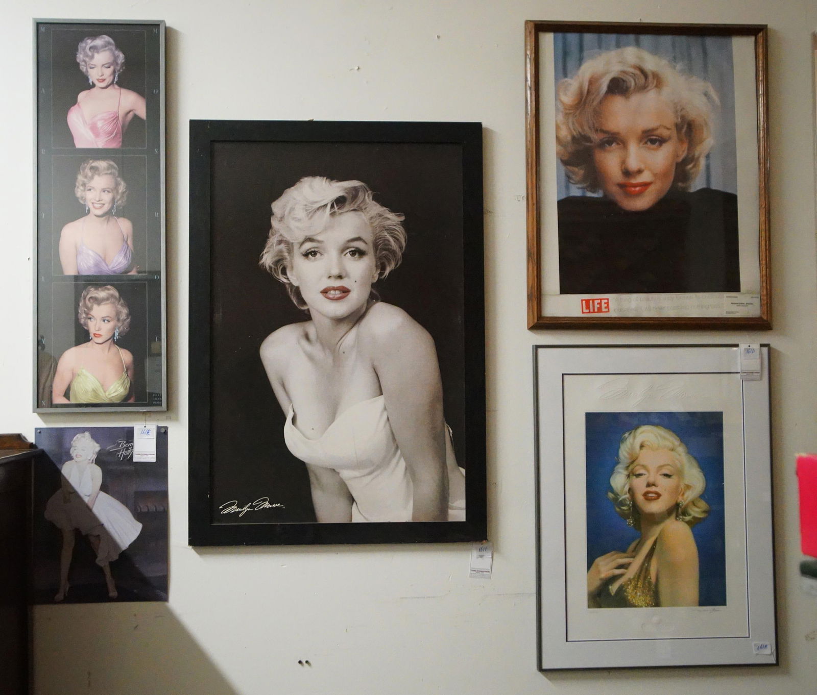 COLLECTION OF 5 MARILYN MONROE