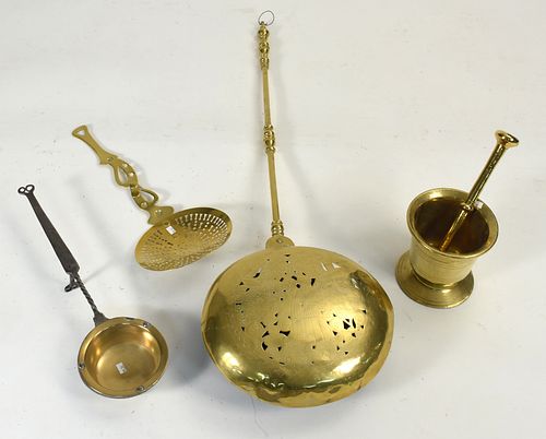 COLLECTION OF ANTIQUE BRASS