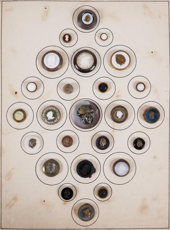 COLLECTION OF ANTIQUE GLASS AND